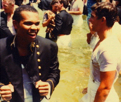 Leo Jones & Rick Mars in post parade dip